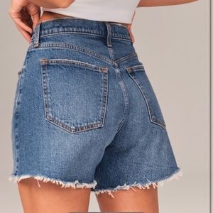 Abercrombie Curve Love Low Rise 90s Baggy Shorts
